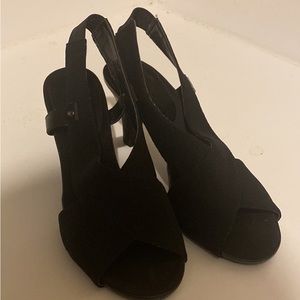 Aerosoles Black Toe Out Strap Around Heels